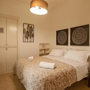 Casa Medici Riccardi - 50mt Da Piazza Duomo Appartamento