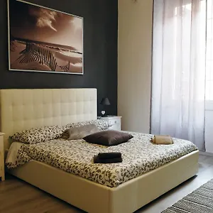 tt-house.hotelitalianriviera.com/